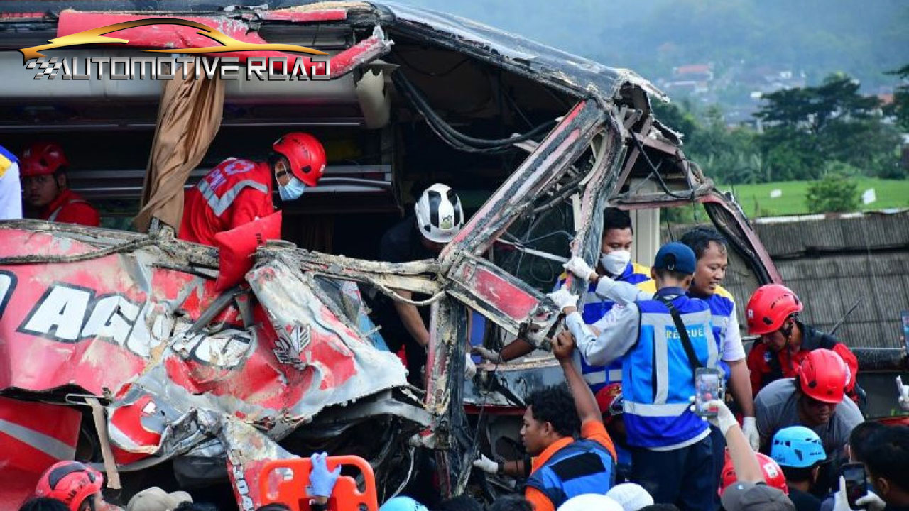 Kecelakaan Bus dan Truk di Tol Malang: Lagi-lagi Karena Truk ODOL